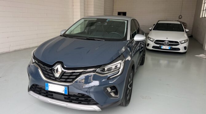 Renault Captur 1.6 E-Tech hybrid Engineered 145cv auto
