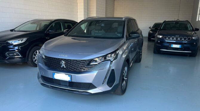 Peugeot 5008 1.2 puretech t Allure Pack s 7 posti KM0