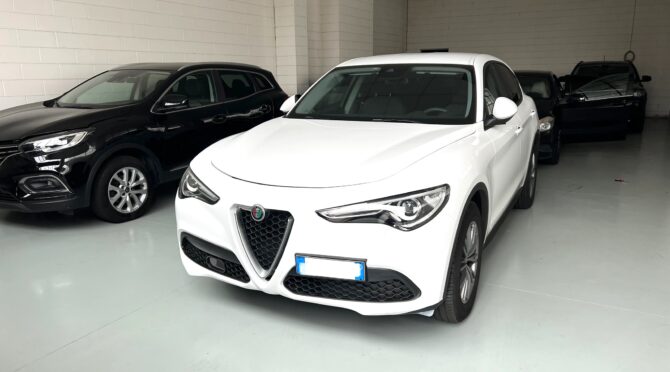 Alfa Romeo Stelvio 2.2 t Business rwd 160cv auto