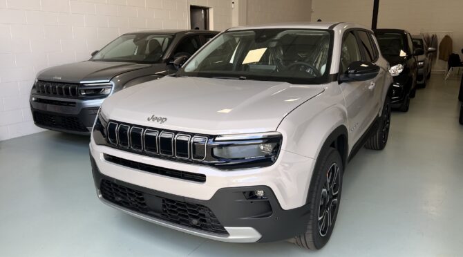 Jeep Avenger 1.2 DCT e-Hybrid Summit