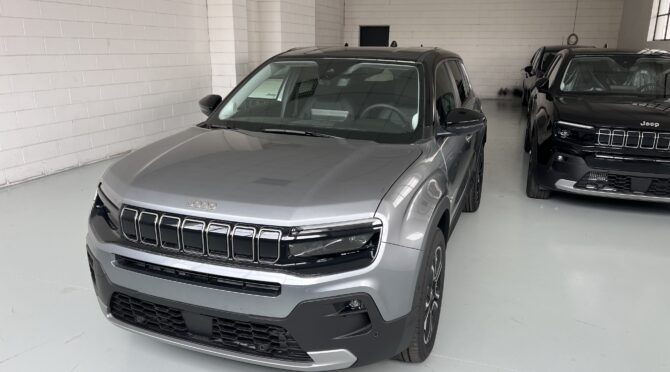 Jeep Avenger 1.2 turbo e-hybrid mhev Summit KM0