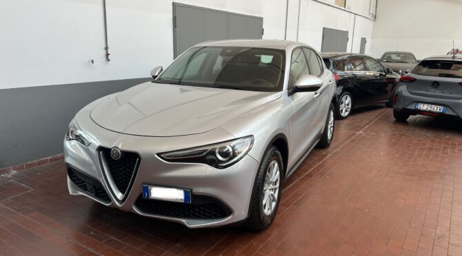 Alfa Romeo Stelvio 2.2 t Business rwd 160cv auto my19