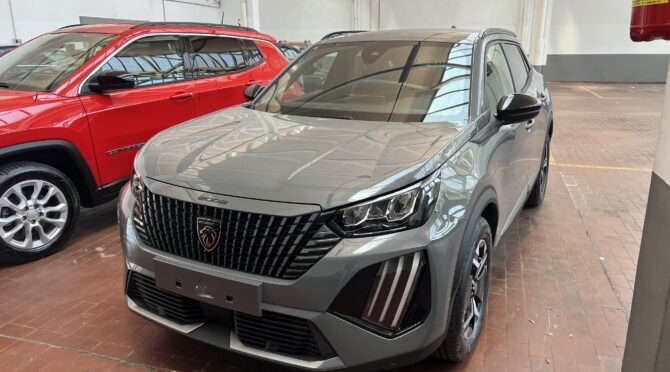 Peugeot 2008 1.2 puretech Allure s KM0
