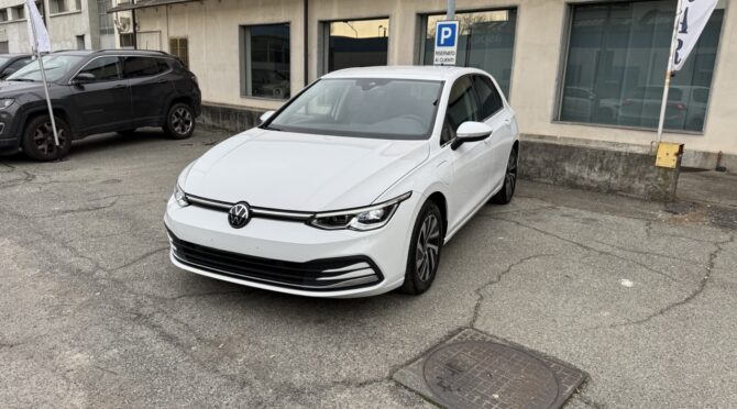 Volkswagen Golf VIII 1.4 ehybrid Style 204cv dsg